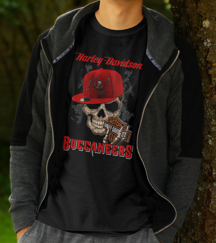 Harley Davidson Buccaneers Skull With Motorcycle Logo Tampa Bay Buccaneers T-Shirt