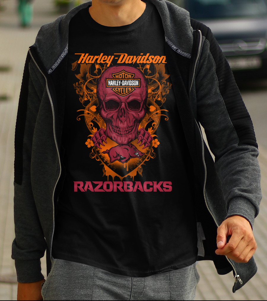 Harley Davidson Motor Cycles Razorbacks Skull Badge T-Shirt