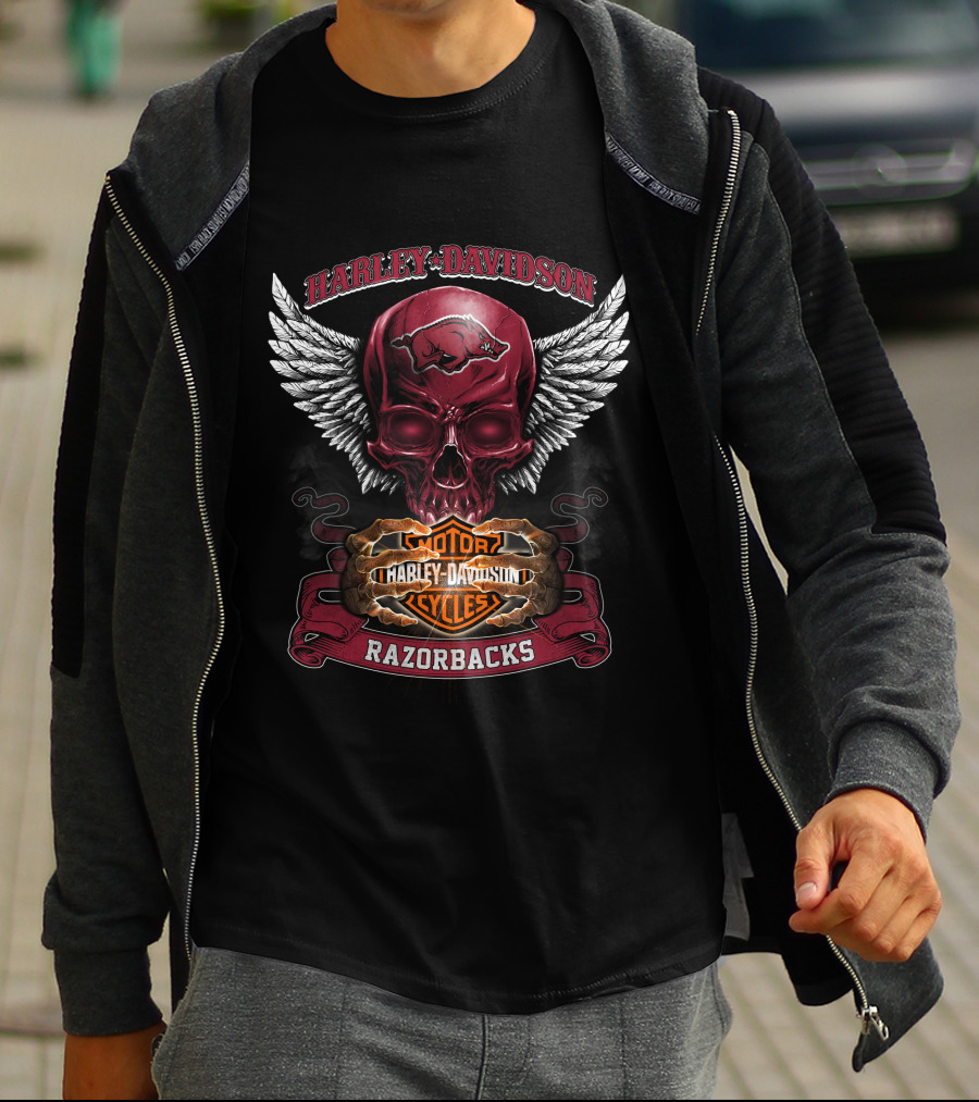 Harley Davidson Arkansas Razorbacks Skull With Wings And Motorcycle T-Shirt