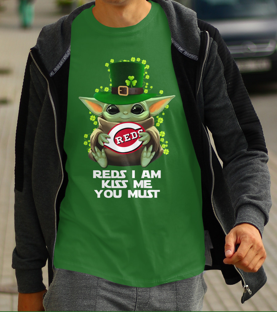 Reds I Am Kiss Me You Must T-Shirt