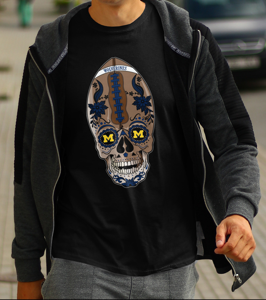 Wolverines Skull Football Design M M T-Shirt
