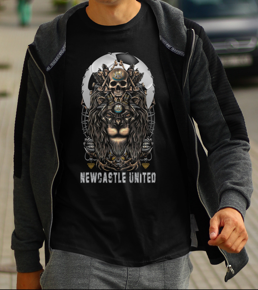 Newcastle United 114 Nha Nu Lion Skull Football T-Shirt