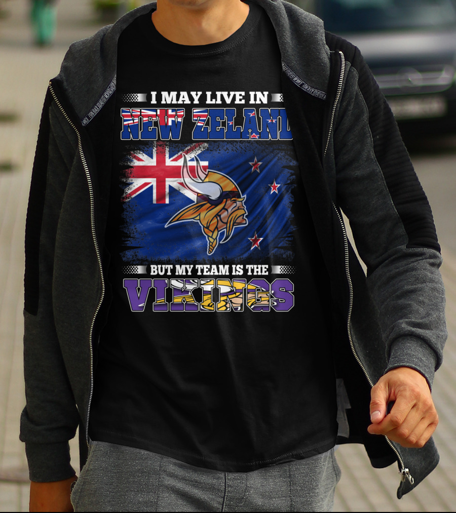 I May Live In New Zeland But My Team Is The Vikings Flag With New Zealand Flag And Viking Helmet T-Shirt