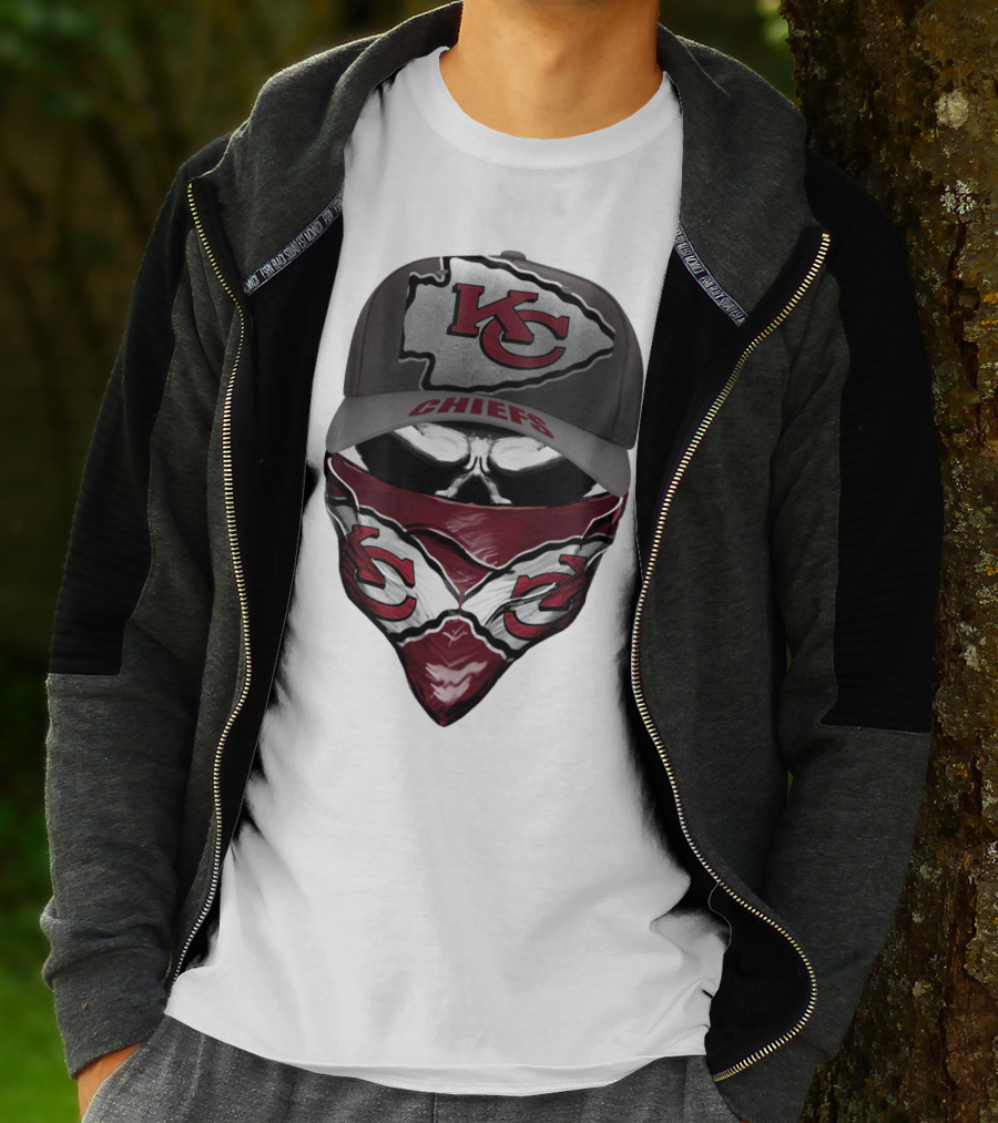 KANSAS CITY CHIEFS KC Logo Hat And Bandana Combo T-Shirt