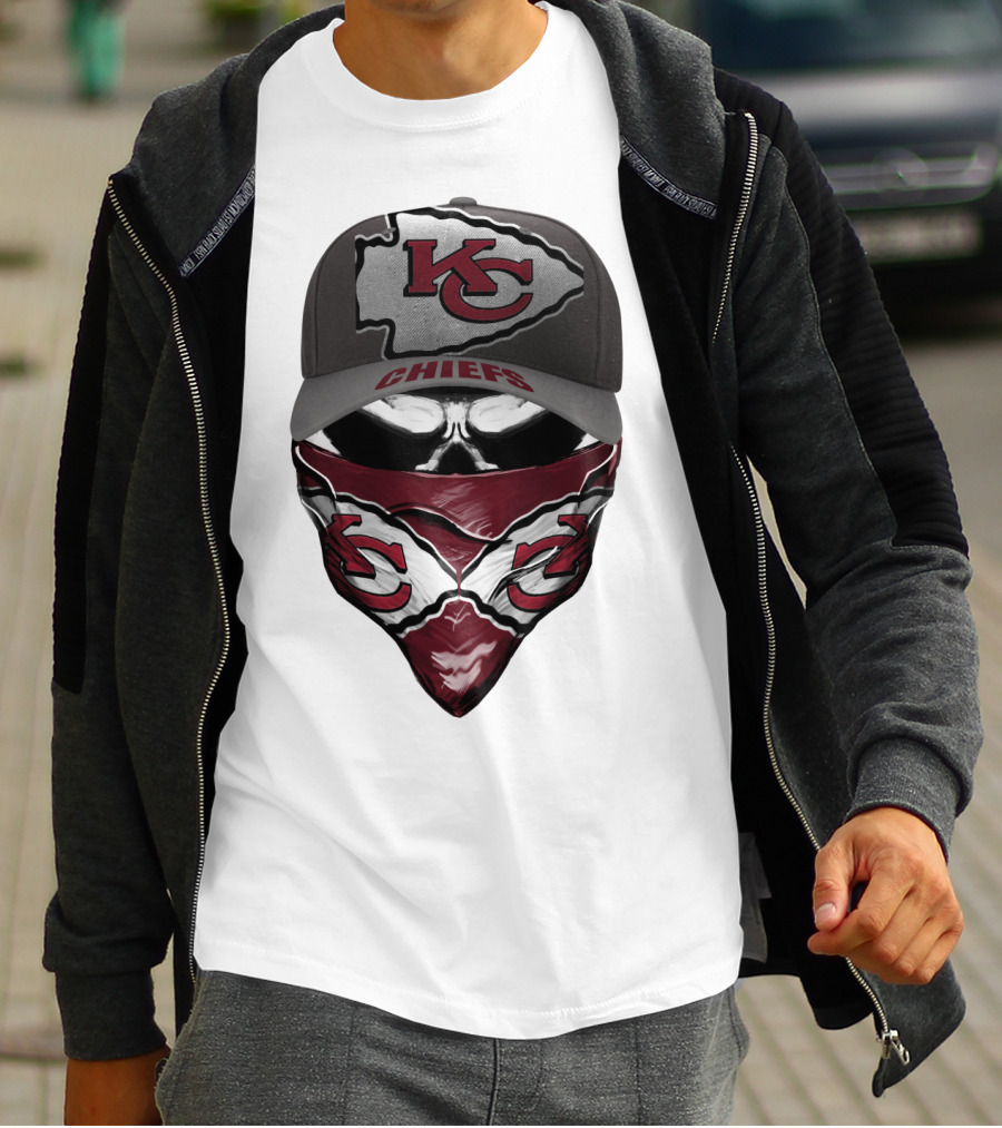 KANSAS CITY CHIEFS KC Logo Hat And Bandana Combo T-Shirt