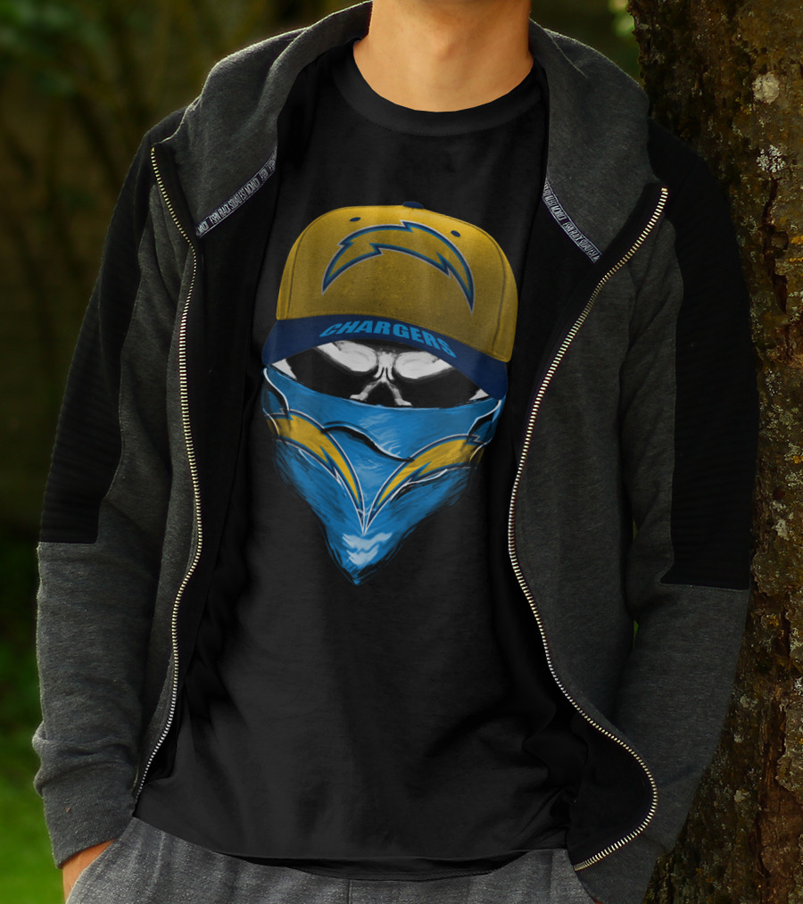 Los Angeles Chargers Skull Hat And Bandana T-Shirt
