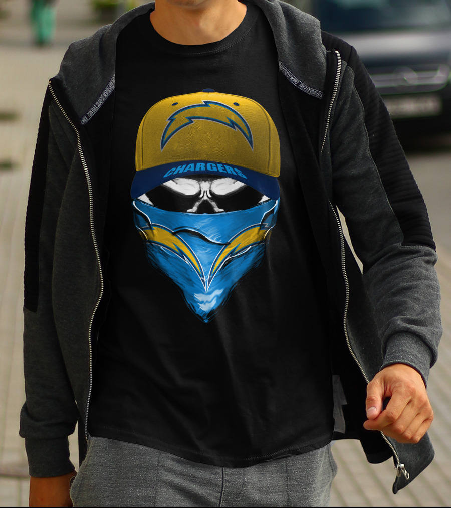 Los Angeles Chargers Skull Hat And Bandana T-Shirt