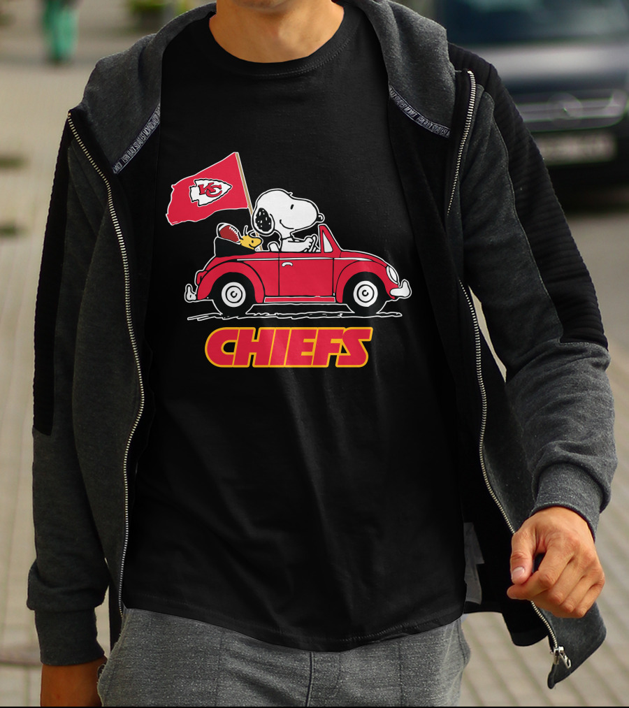 Snoopy Kansas City Chiefs Football Fan Car Ride T-Shirt