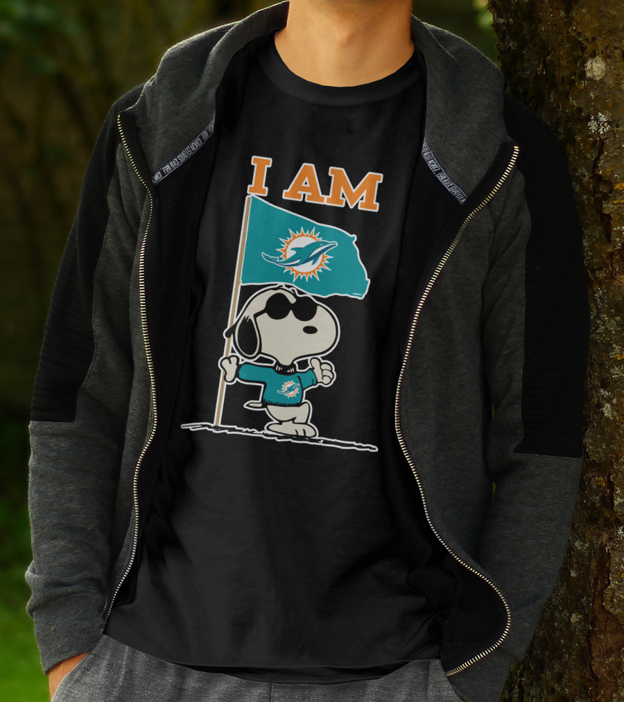 I Am Miami Dolphins Snoopy Flag T-Shirt