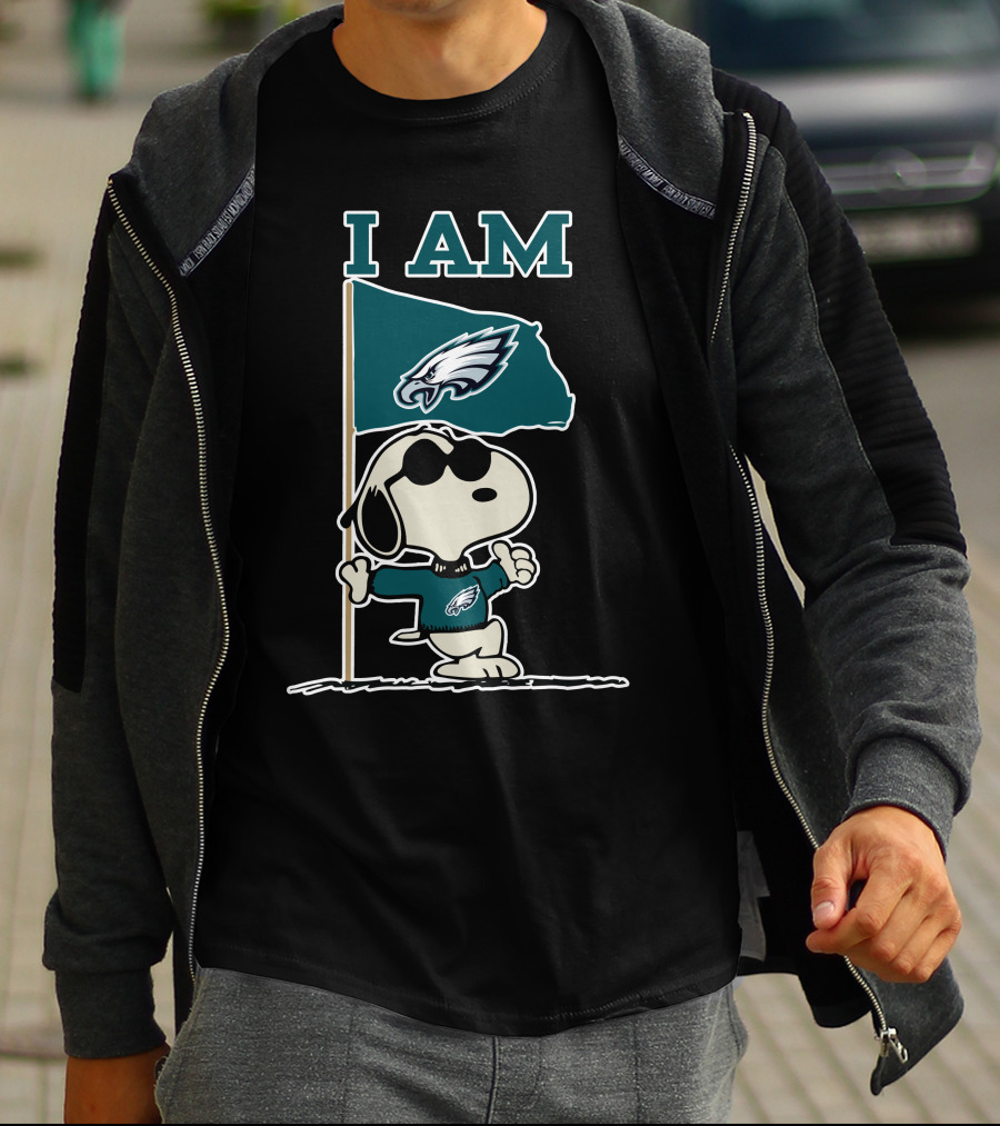 I Am Philadelphia Eagles Snoopy Flag T-Shirt