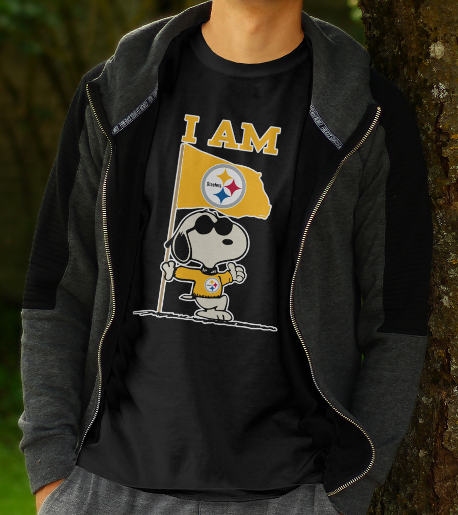 I Am Pittsburgh Steelers Snoopy Flag T-Shirt