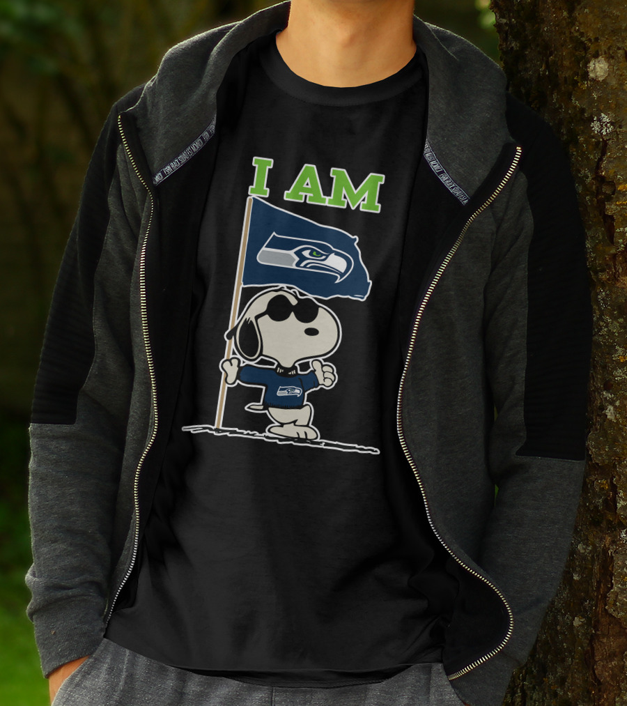 I Am Seattle Seahawks Snoopy Flag T-Shirt