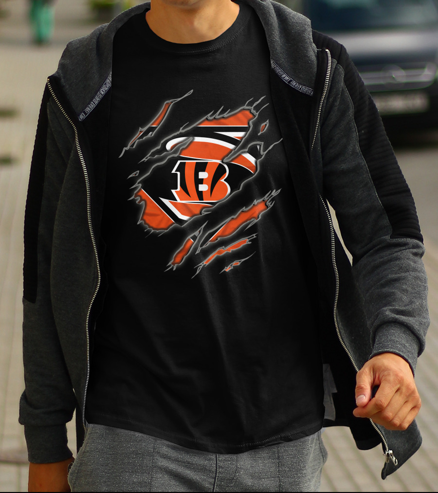 Cincinnati Bengals Logo Torn Reveal T-Shirt