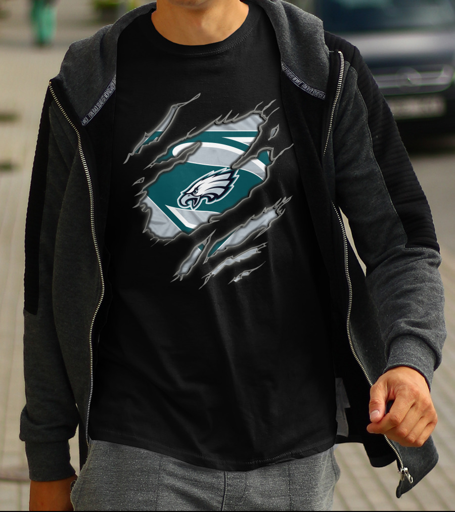 Philadelphia Eagles Logo Superman Style Rip Effect T-Shirt
