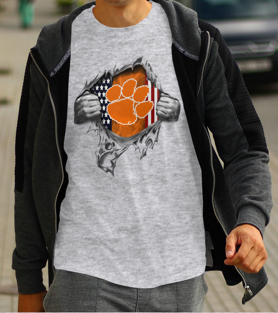 Clemson Tigers Paw Print American Flag Ripped T-Shirt