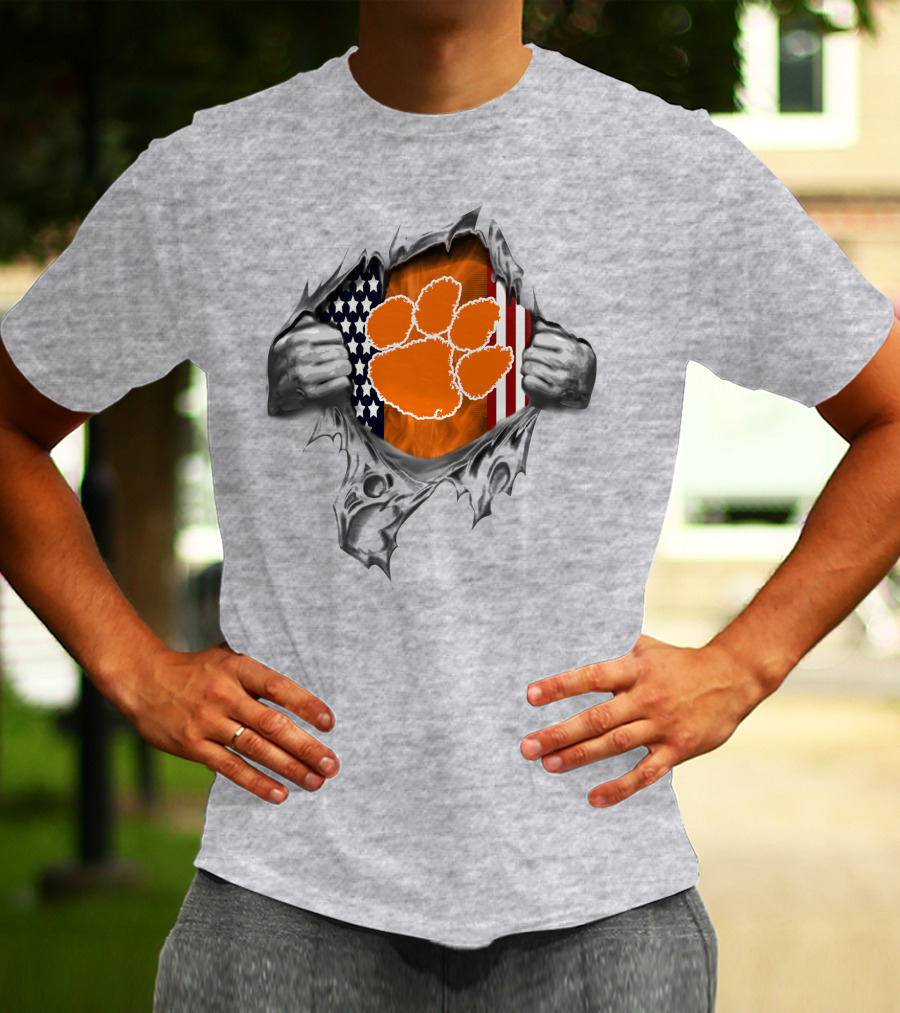 Clemson Tigers Paw Print American Flag Ripped T-Shirt