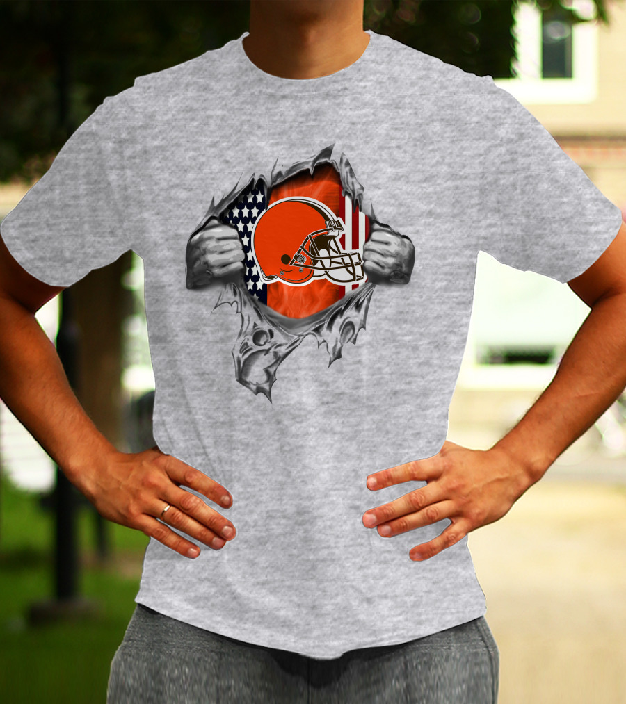 Cleveland Browns Helmet Over American Flag Background With Grayscale Ripped Effect T-Shirt