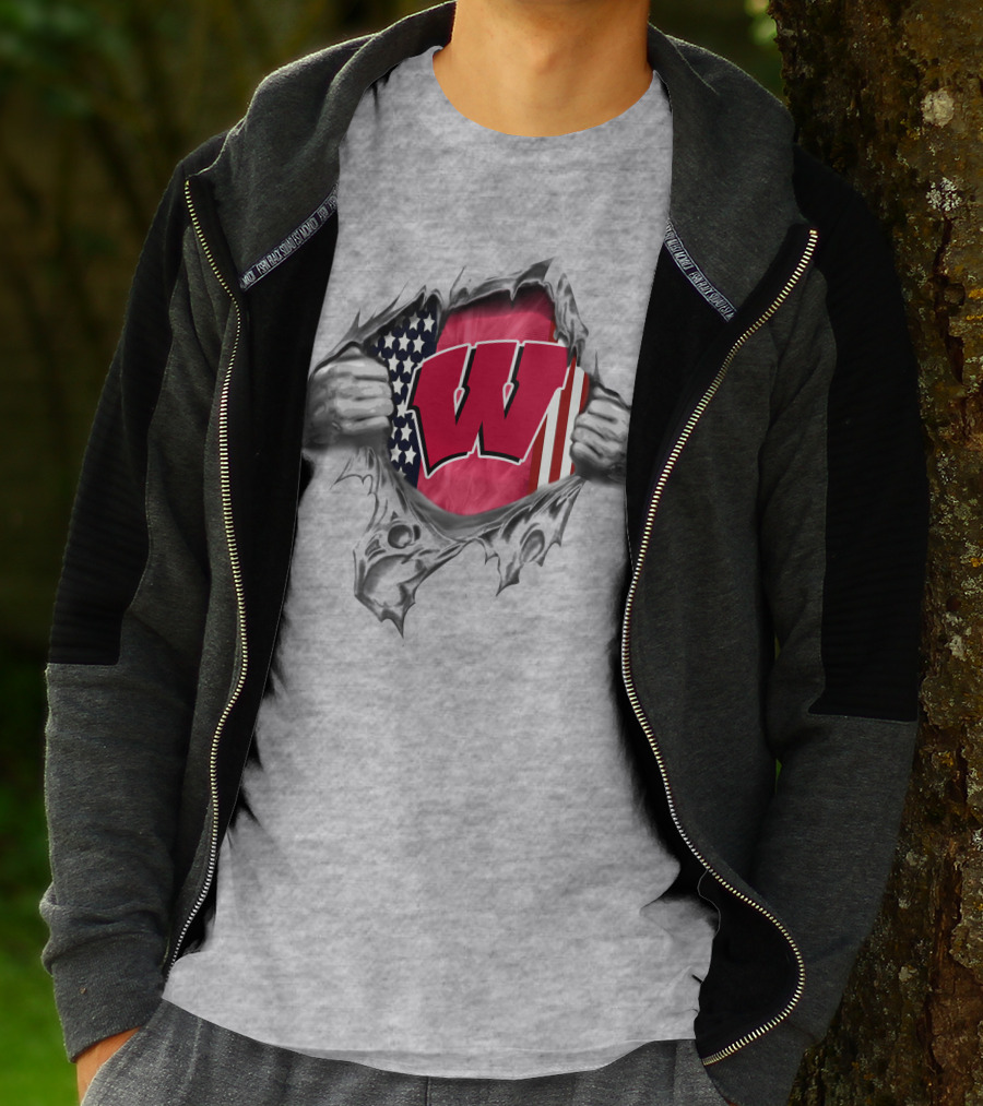 American Flag Wisconsin Badgers Logo W Torn Skin T-Shirt