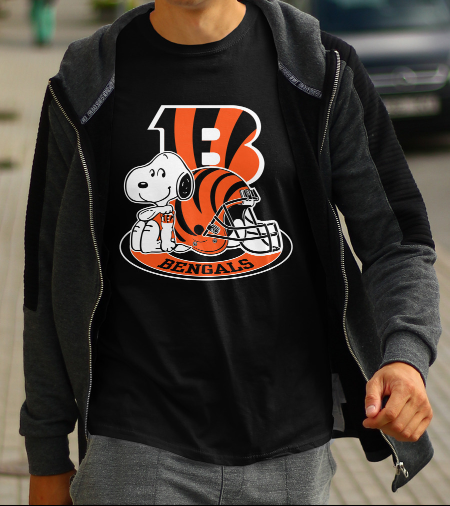 Cincinnati Bengals Snoopy Football Helmet Number One Fan T-Shirt