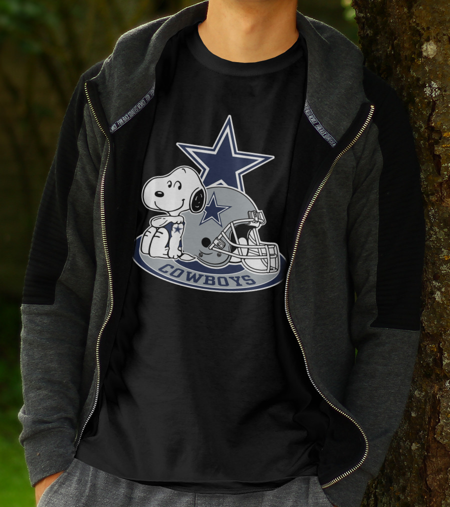 Dallas Cowboys Snoopy With Star Logo And Helmet T-Shirt