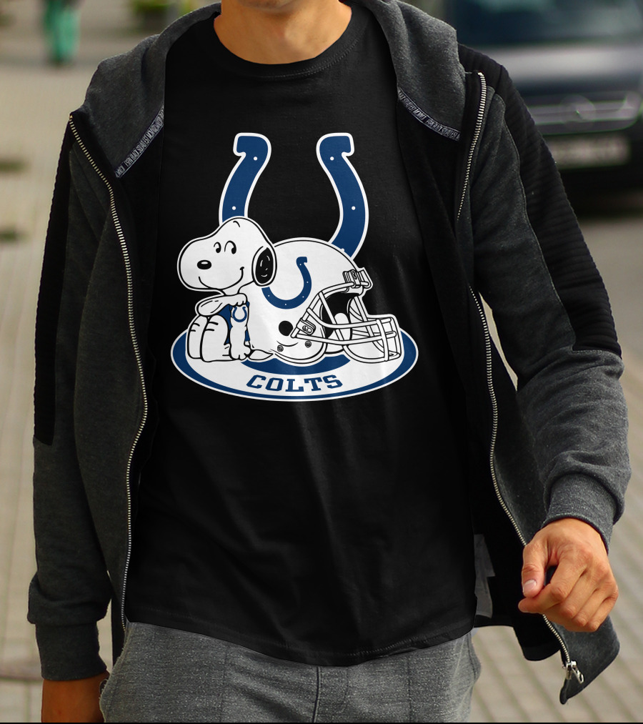 Indianapolis Colts Snoopy With Helmet And Horseshoe T-Shirt