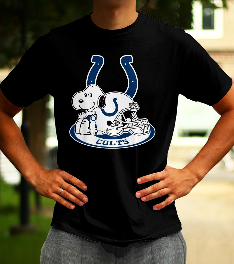 Indianapolis Colts Snoopy With Helmet And Horseshoe T-Shirt