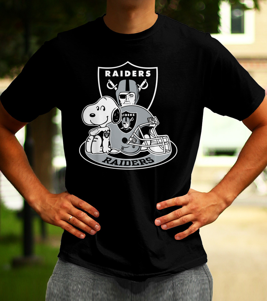 Las Vegas Raiders Snoopy Helmet And Shield T-Shirt