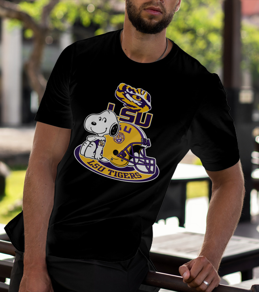 Lsu Tigers Snoopy Football Helmet T-Shirt
