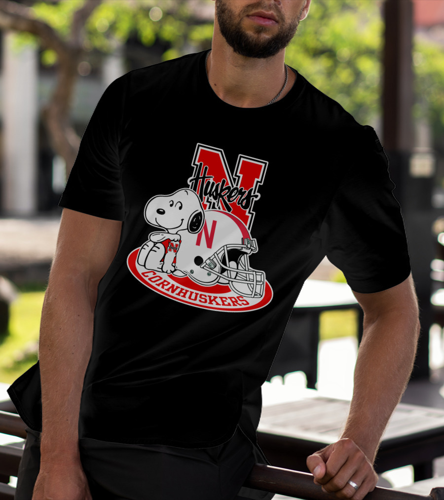 Huskers Nebraska Cornhuskers Snoopy With Helmet T-Shirt