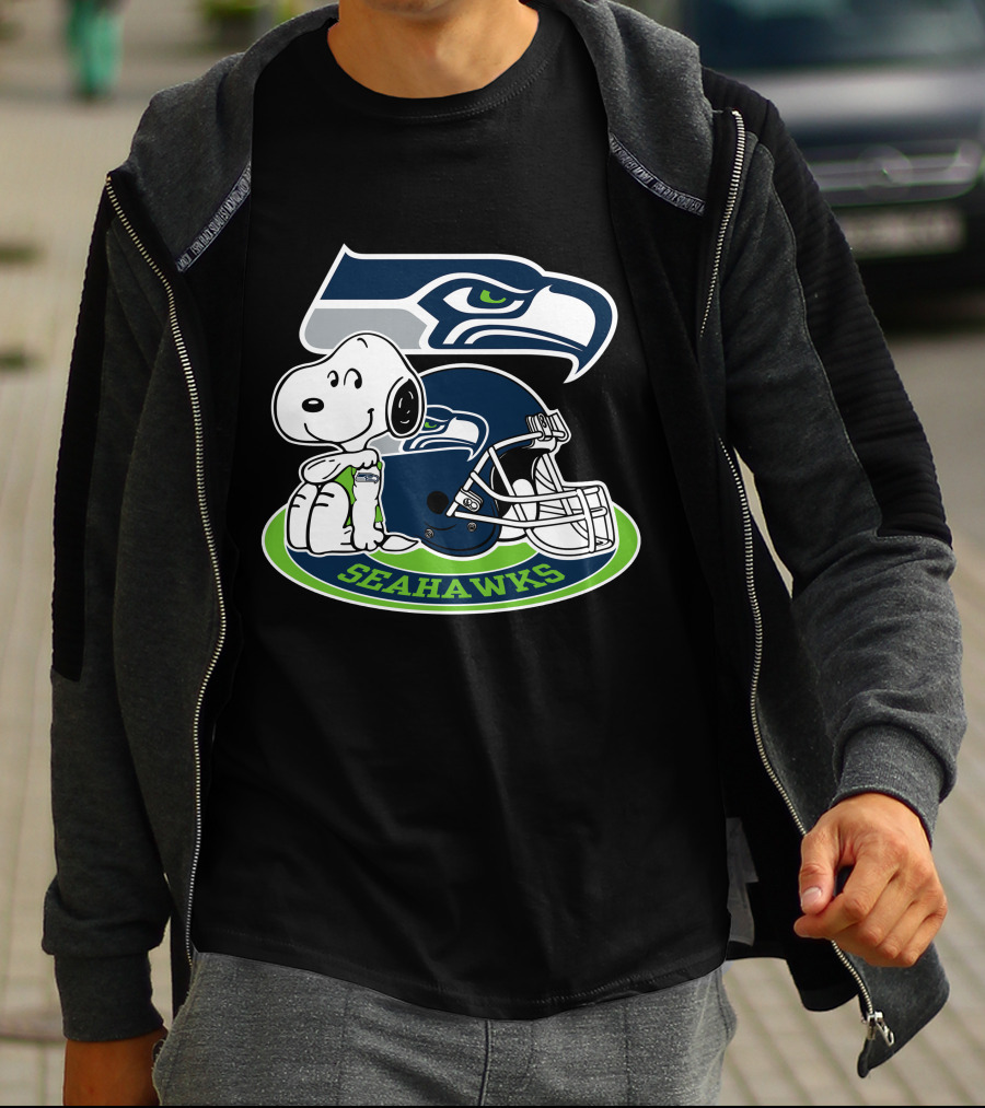 Snoopy Seattle Seahawks Helmet T-Shirt