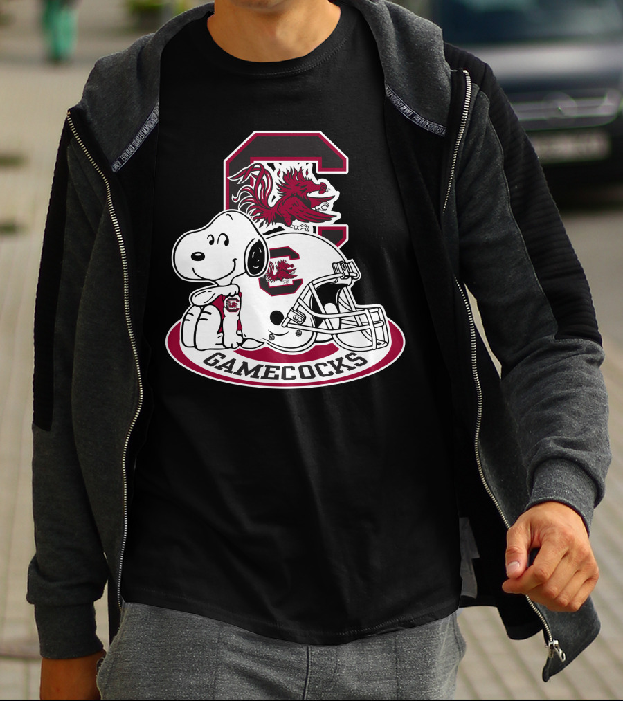 South Carolina Gamecocks Snoopy Football Helmet T-Shirt