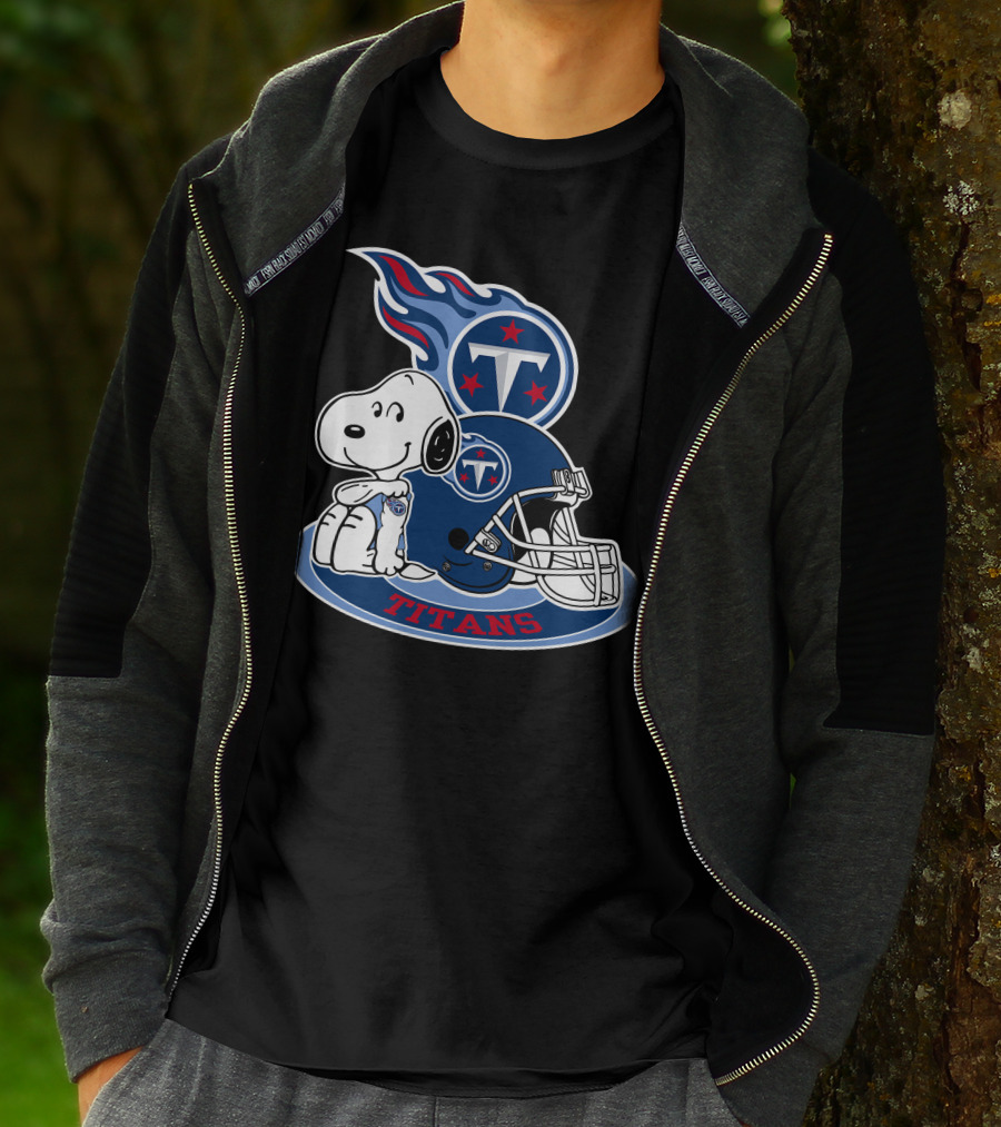 Tennessee Titans Snoopy Football Mascot T-Shirt