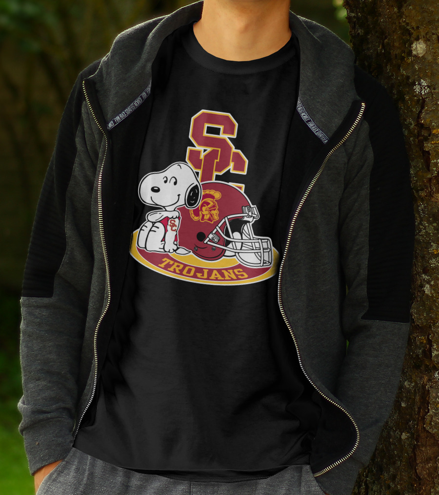 Usc Trojans Snoopy Football Helmet T-Shirt