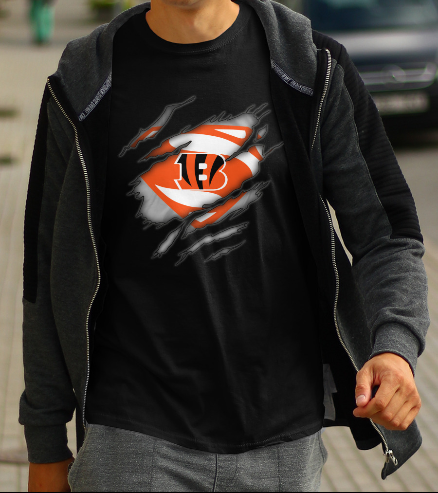 Cincinnati Bengals Superman Logo Ripped T-Shirt