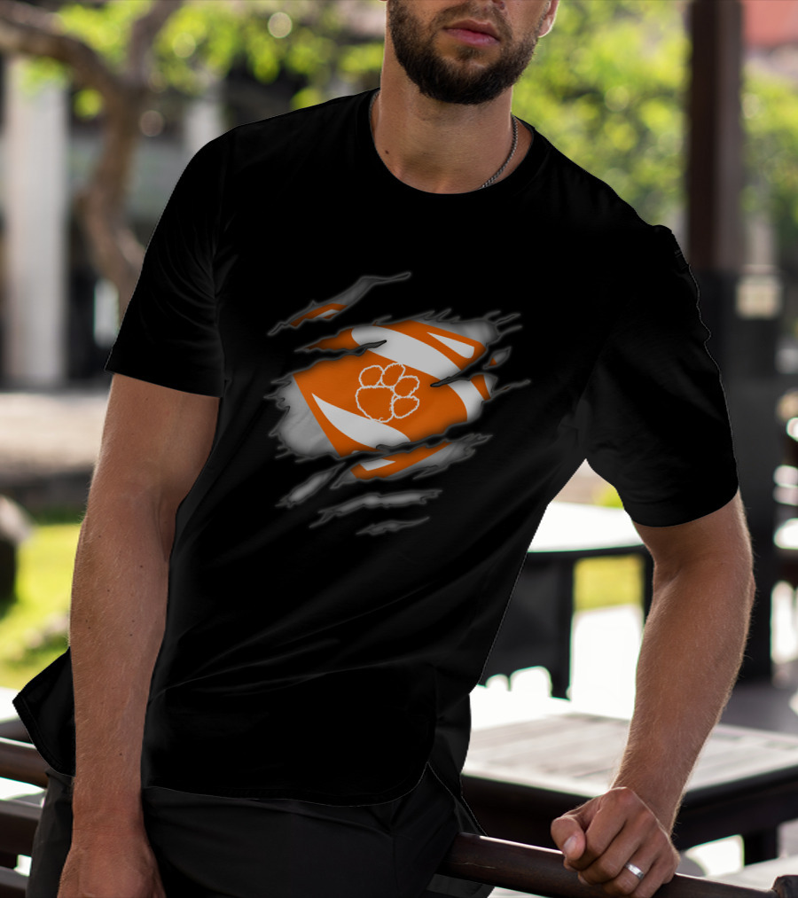 Clemson Tigers Logo Superman Ripped Chest T-Shirt