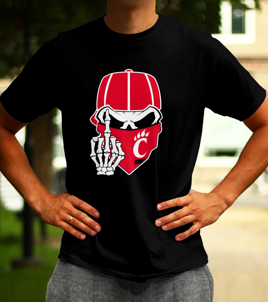 Cincinnati Bearcats Skull With Red Bandana And Skeleton Hand T-Shirt