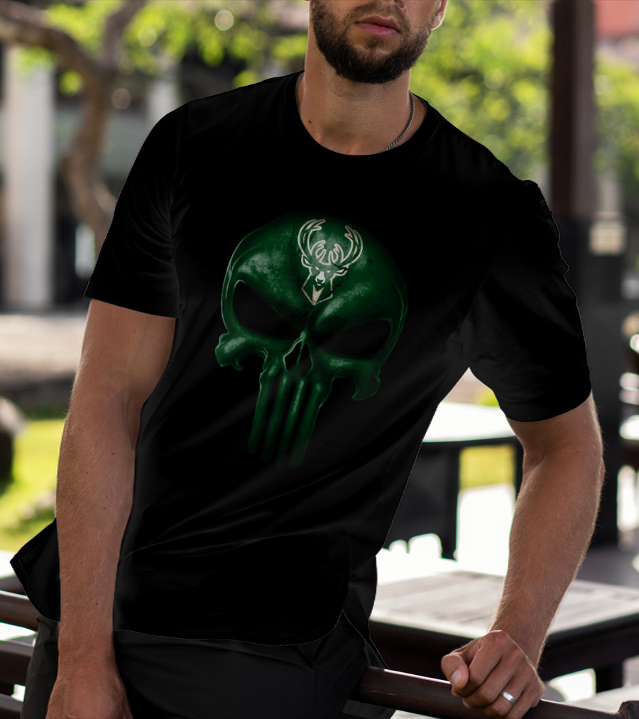 Milwaukee Bucks Skull Symbol With Team T-Shirt