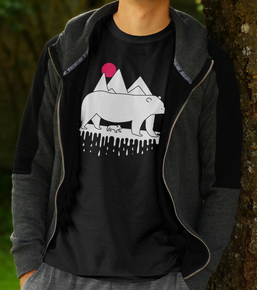 Polar Bear Family Dripping Ice Mountains Red Sun Scene T-Shirt