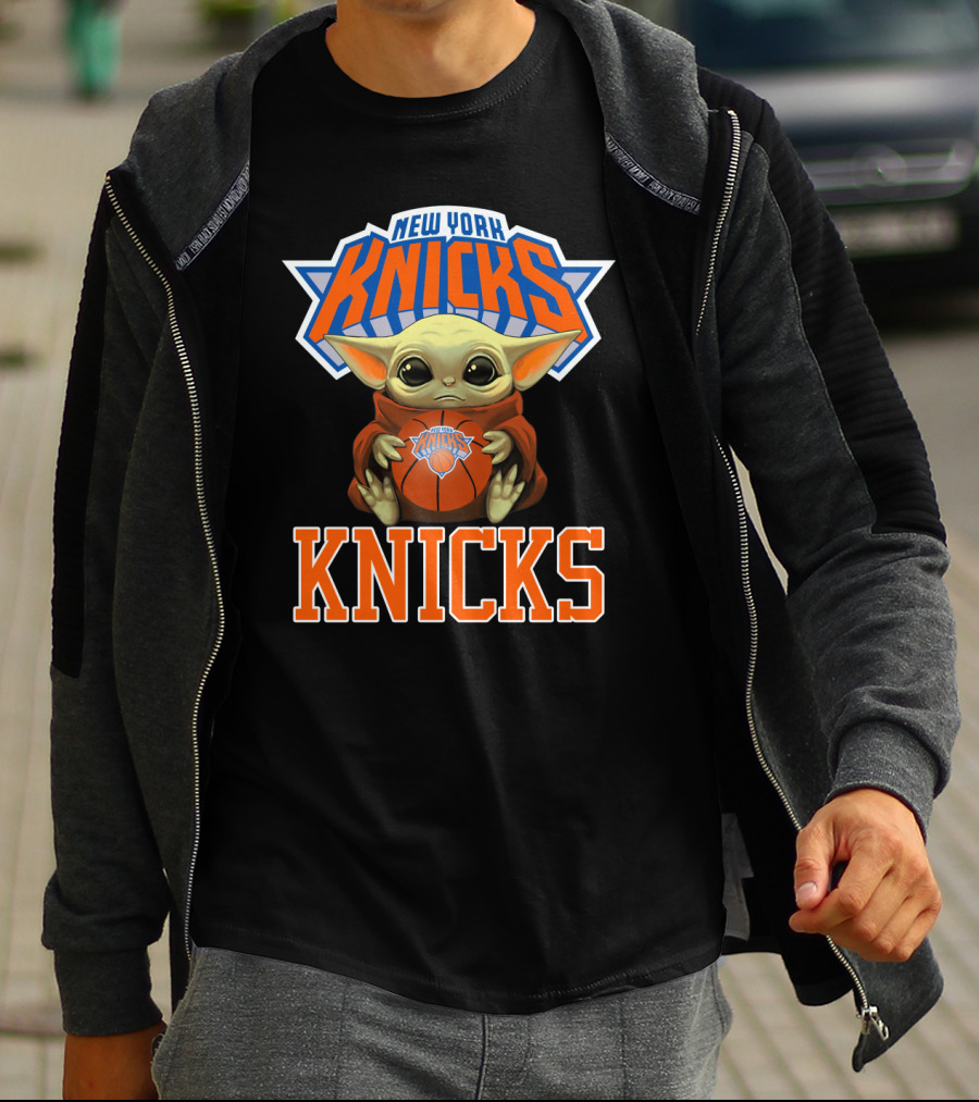 New York Knicks Baby Yoda Basketball Fan T-Shirt