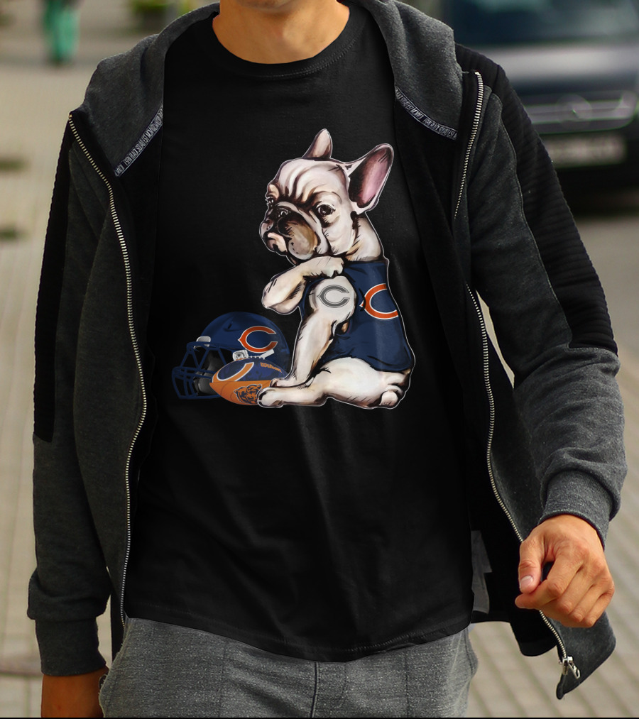 Chicago Bears Football Helmet Pug Wearing Team Jersey T-Shirt
