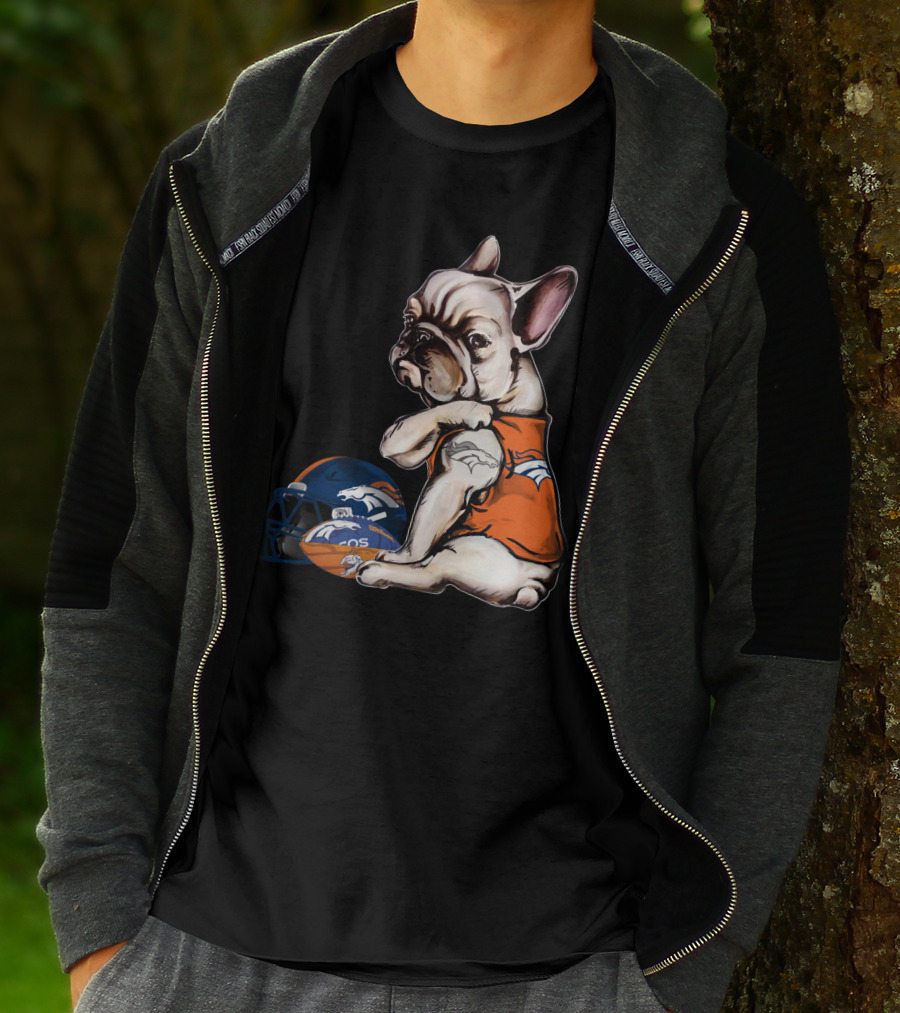 Denver Broncos Pug With Helmet And Ball T-Shirt