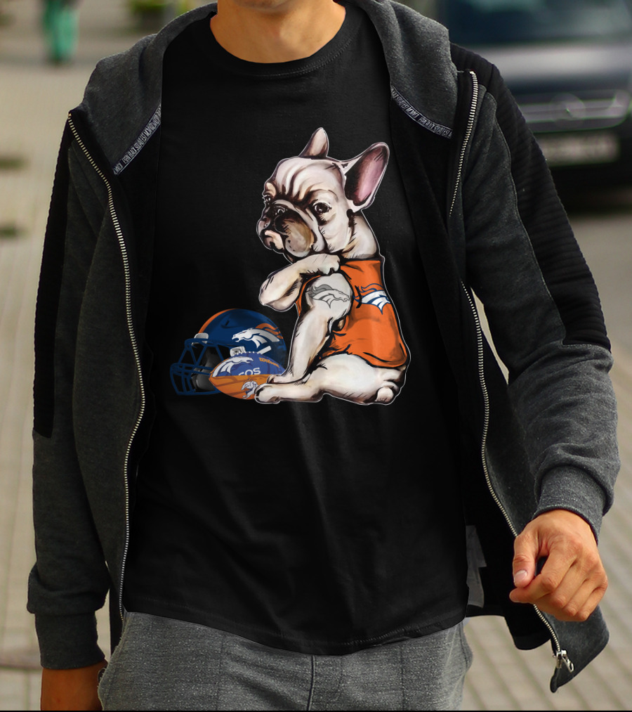 Denver Broncos Pug With Helmet And Ball T-Shirt