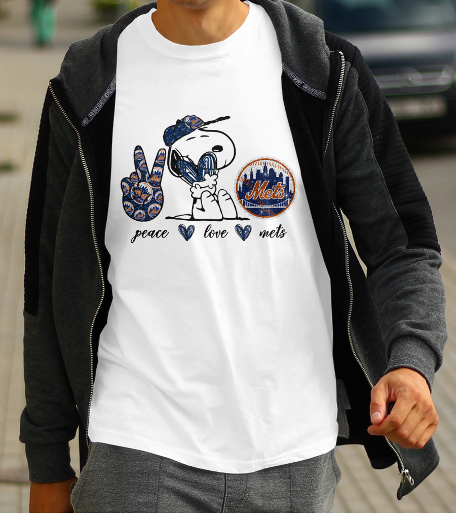 Peace Love New York Mets Snoopy Baseball Passion T-Shirt