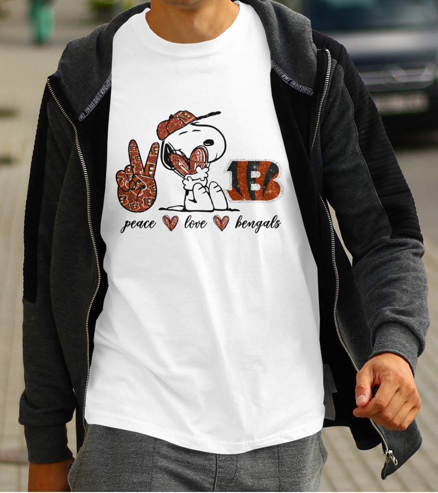Peace Love Bengals Snoopy V Sign Football Fan T-Shirt