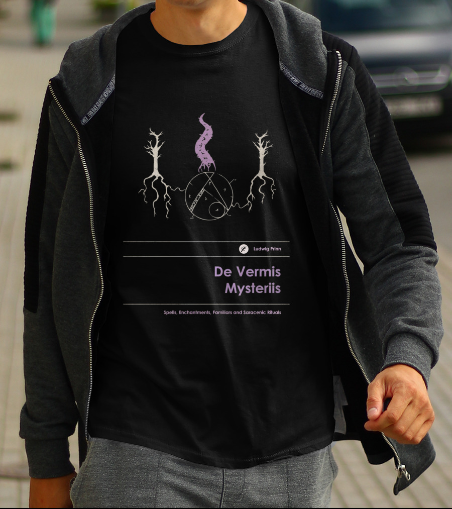 Ludwig Prinn De Vermis Mysteriis Spells Enchantments Familiars Saracenic Rituals Iconic Occult Symbols T-Shirt