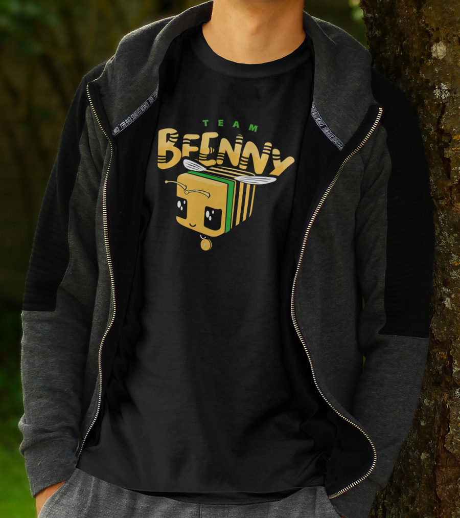 TEAM BEENNY Cute Bumblebee Cube Character T-Shirt