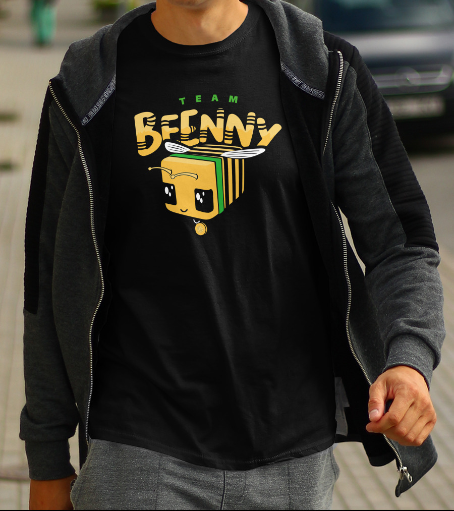 TEAM BEENNY Cute Bumblebee Cube Character T-Shirt