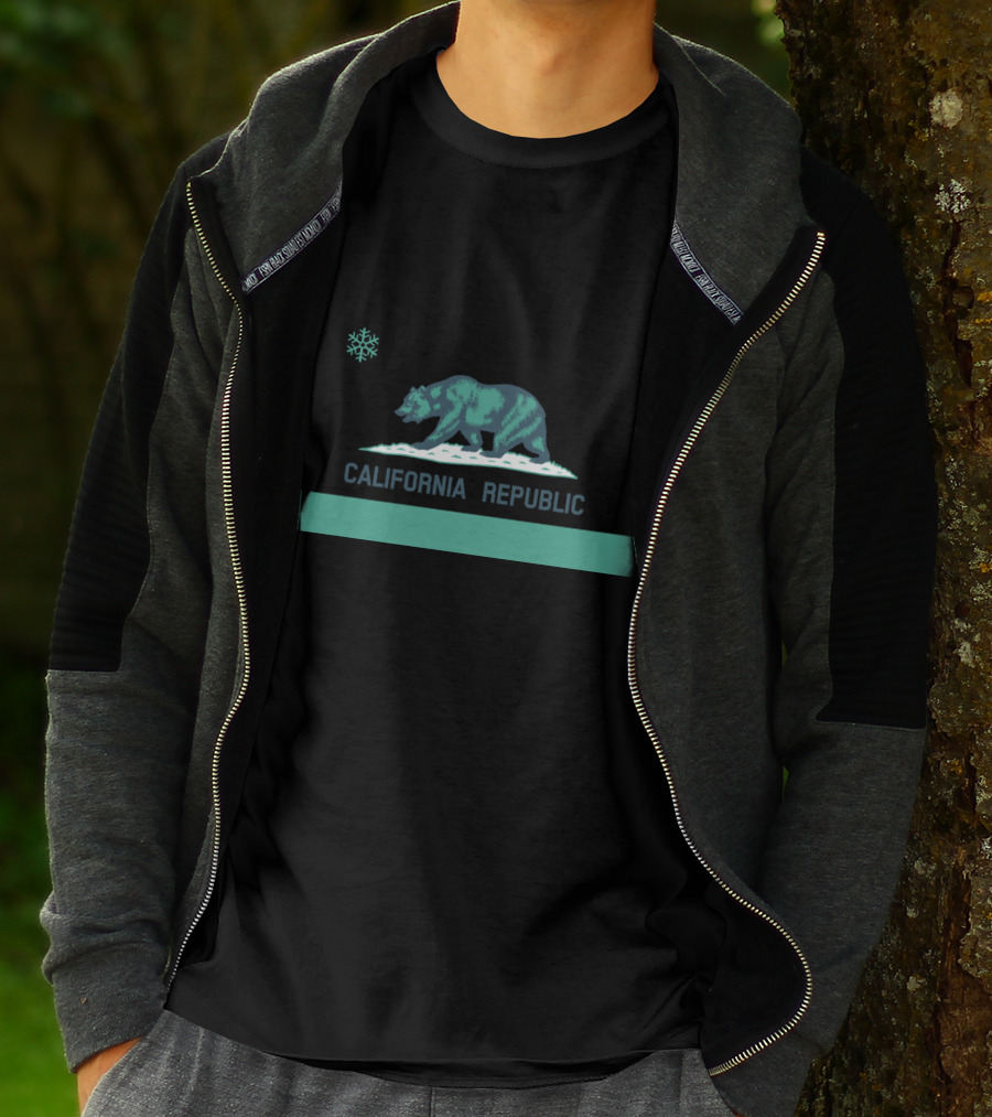 California Republic Winter Bear Snowflake T-Shirt