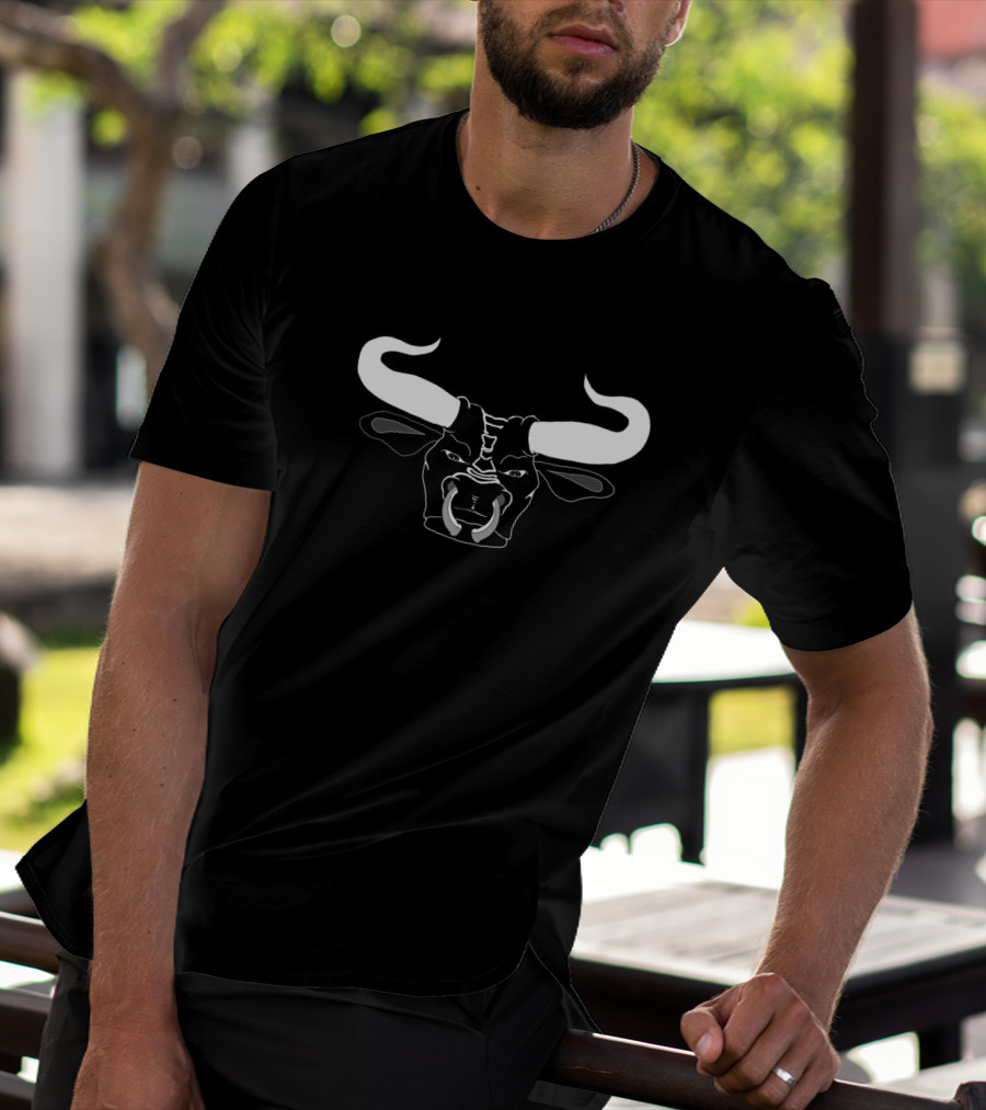 Find Focus Bull Head T-Shirt