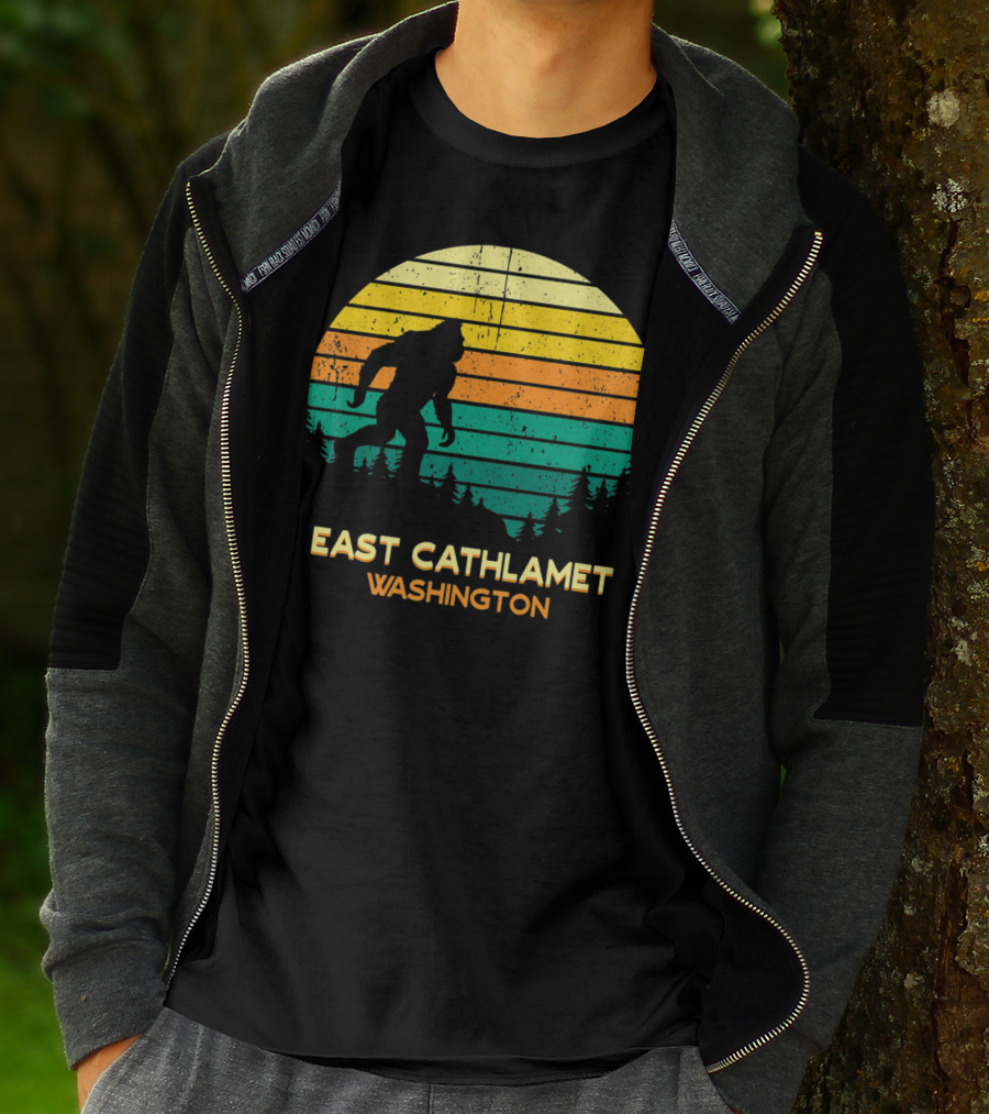 East Cathlamet Washington Bigfoot Retro Sunset Scene T-Shirt
